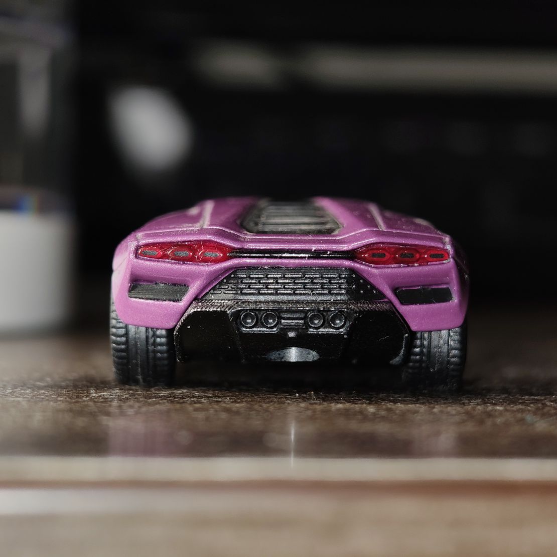 Lamborghini Countach LPI 800-4 Viola 30th - Mini GT - Image 4